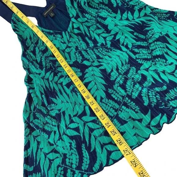 Banana Republic Pleated Racer Back Tank Tops Women Size XL Tropical Green Blue - Picture 13 of 15